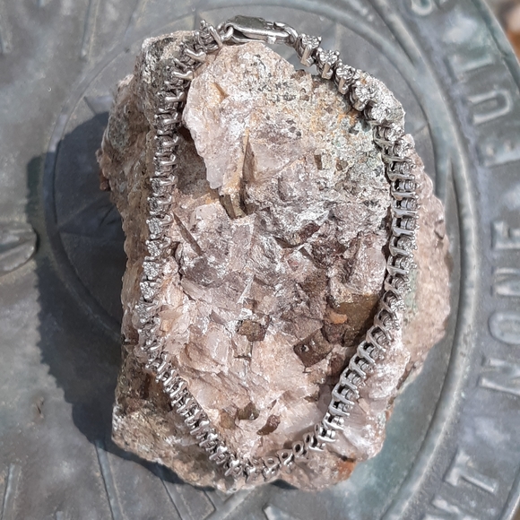 Diamond Tennis Bracelet 71/2 - Picture 4 of 9